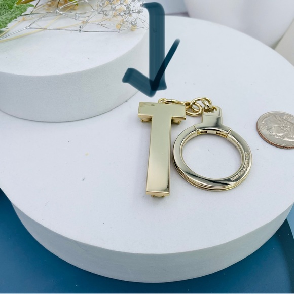 KATE SPADE Key Chain & Bag Charm Crystal Letter “T” - Picture 3 of 6